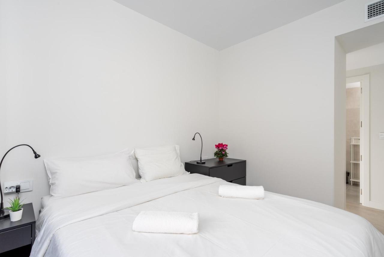 Apartment Modern With Pool In Ref 47 *